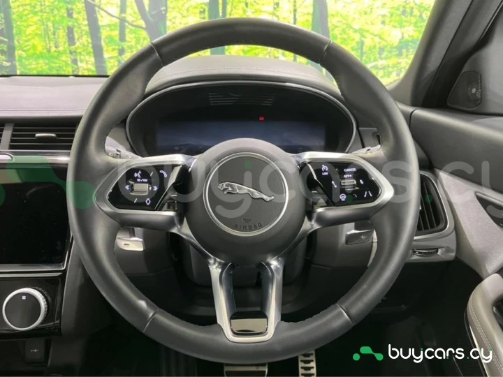 Jaguar E-Pace Серый