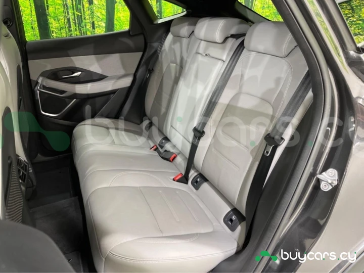 Jaguar E-Pace Серый