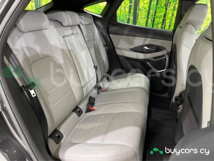 Jaguar E-Pace Серый