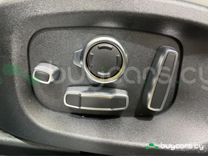 Jaguar E-Pace Серый