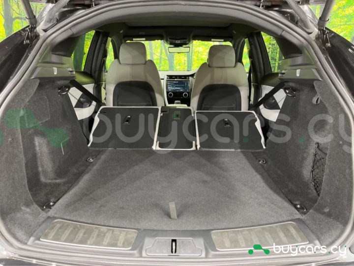 Jaguar E-Pace Серый