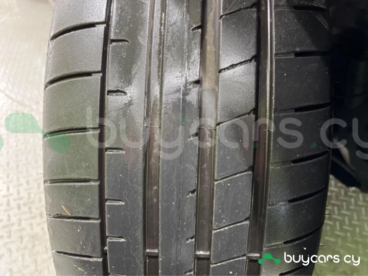 Jaguar E-Pace Серый