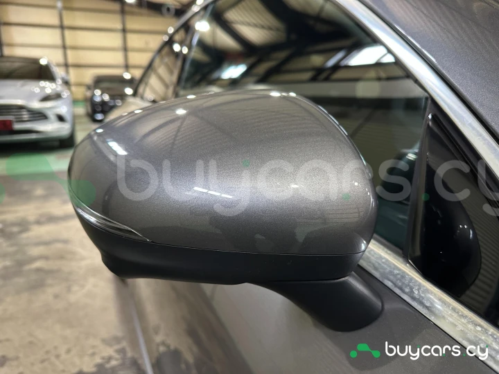 Mercedes CLA-class Серый