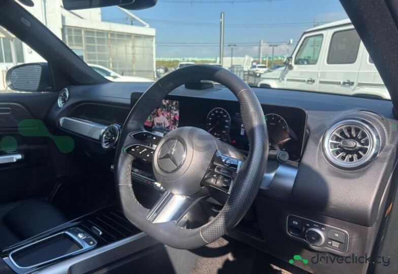 Mercedes GLB-class Синий