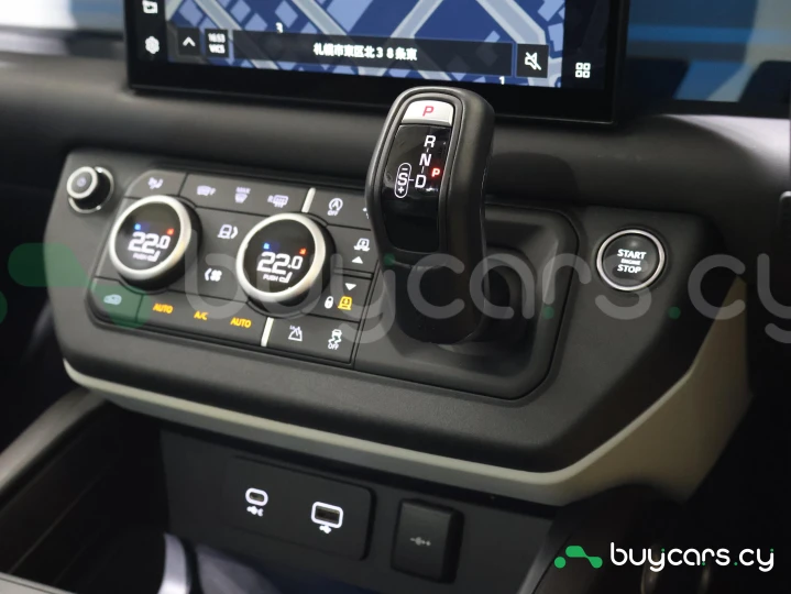 Land Rover Defender Brown