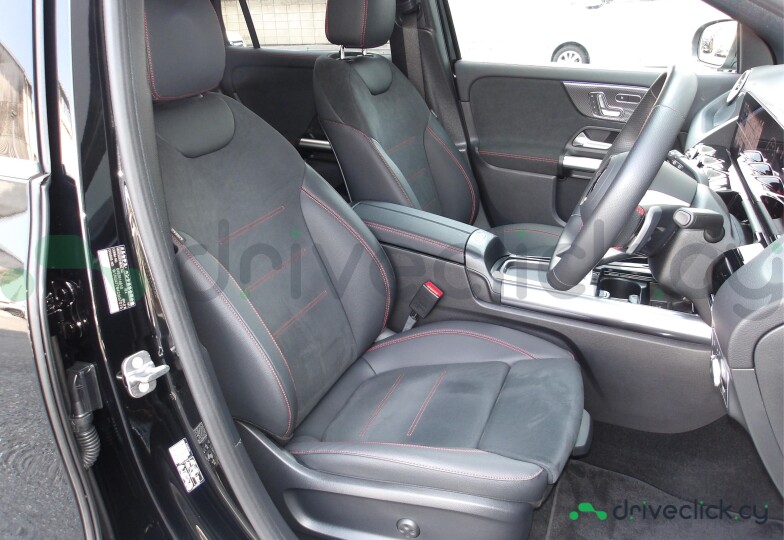 Mercedes GLA-class Black