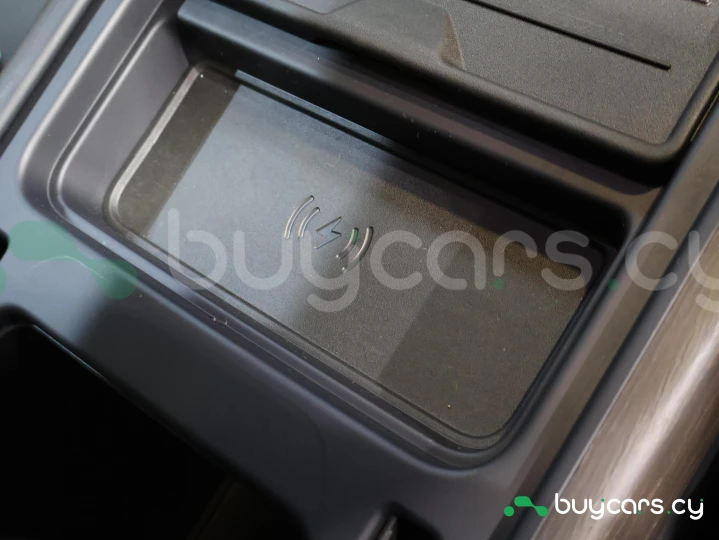 Land Rover Defender Brown