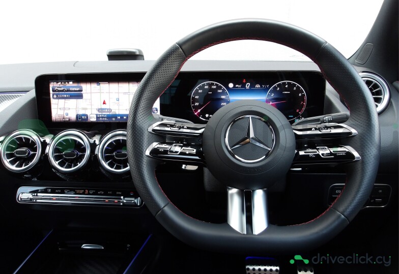 Mercedes GLA-class Black