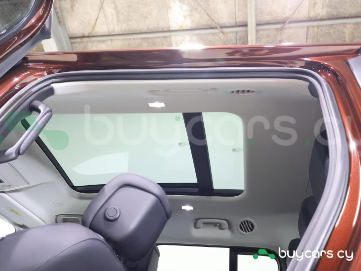 Land Rover Defender Brown