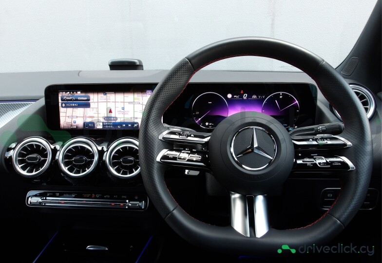 Mercedes GLA-class Black