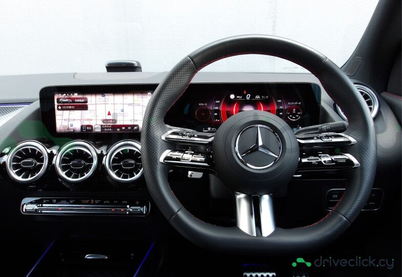 Mercedes GLA-class Black