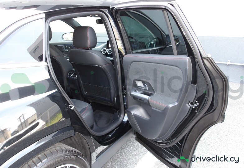 Mercedes GLA-class Black
