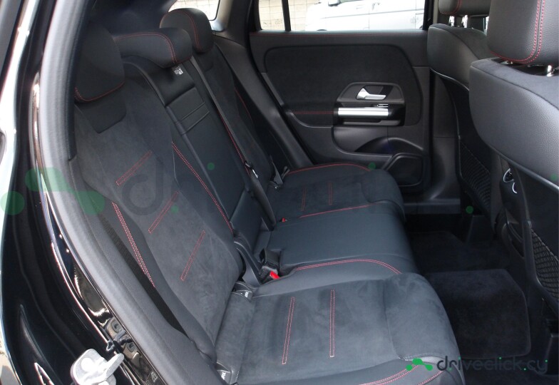 Mercedes GLA-class Black