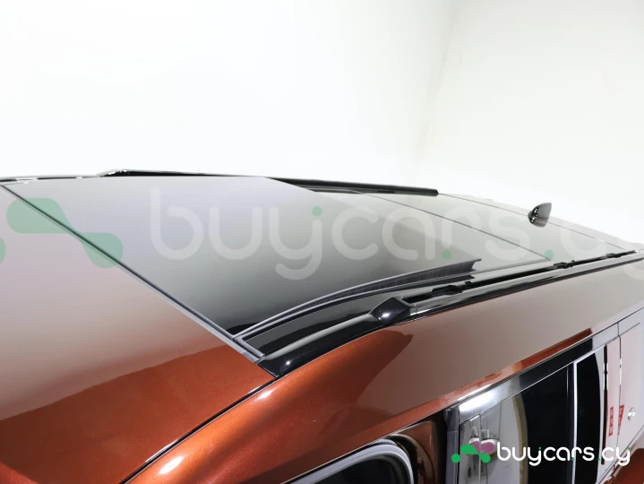 Land Rover Defender Brown