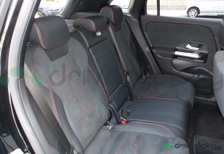 Mercedes GLA-class Black