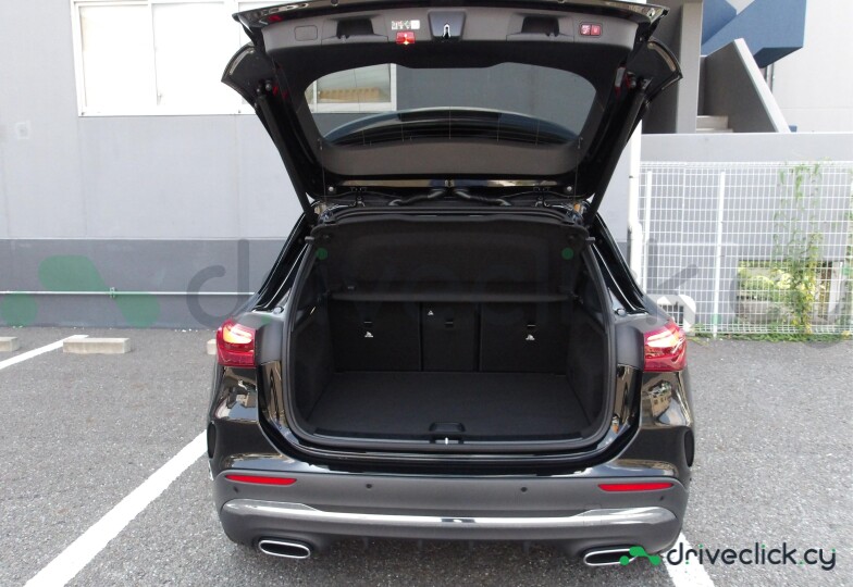 Mercedes GLA-class Black