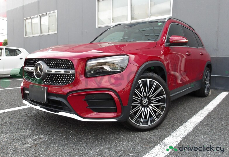 Mercedes GLB-class Red