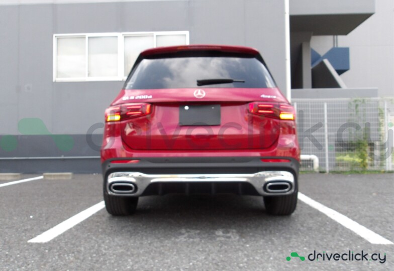 Mercedes GLB-class Red