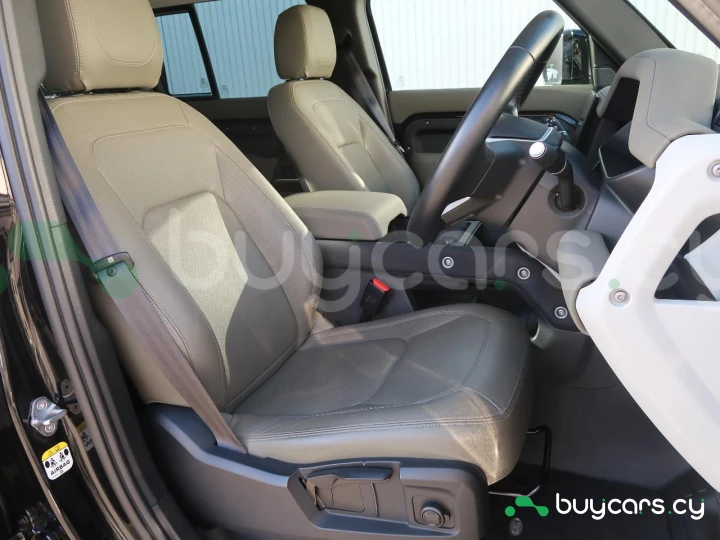 Land Rover Defender Черный