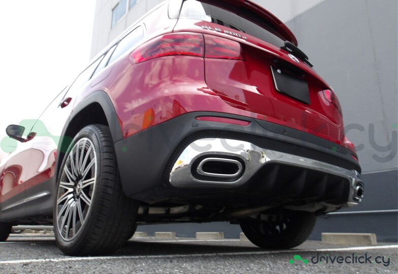 Mercedes GLB-class Red