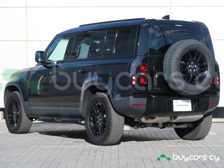 Land Rover Defender Черный