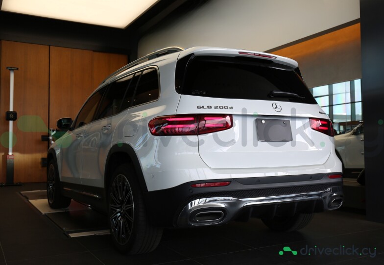 Mercedes GLB-class White