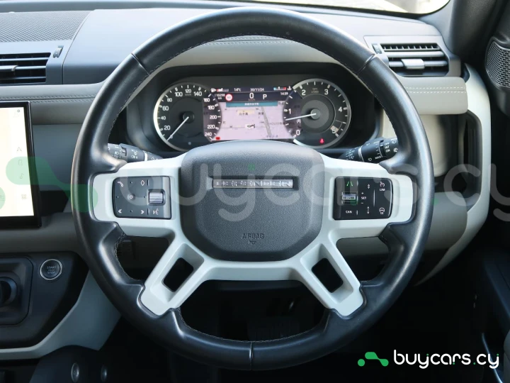 Land Rover Defender Черный