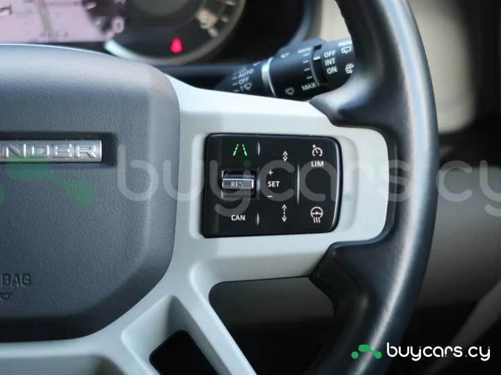 Land Rover Defender Черный