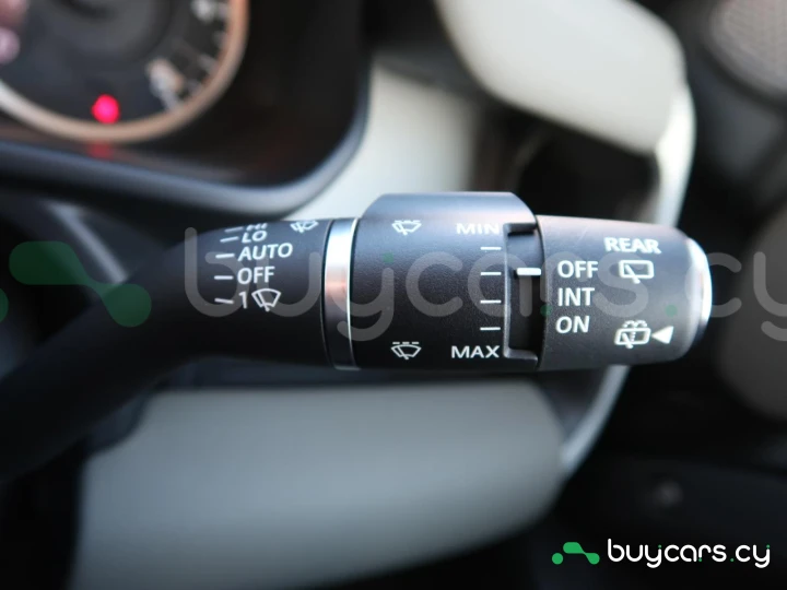 Land Rover Defender Черный