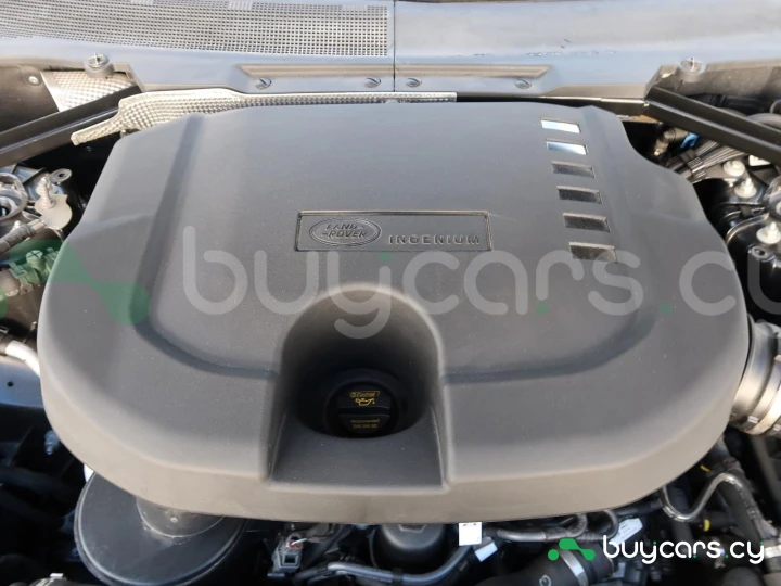 Land Rover Defender Черный