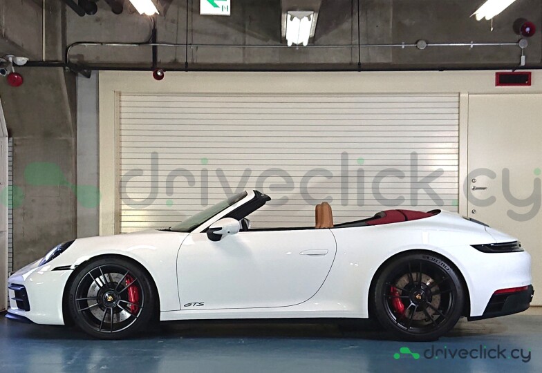 Porsche 911 White