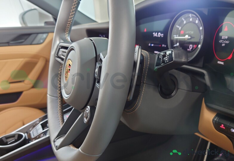 Porsche 911 White
