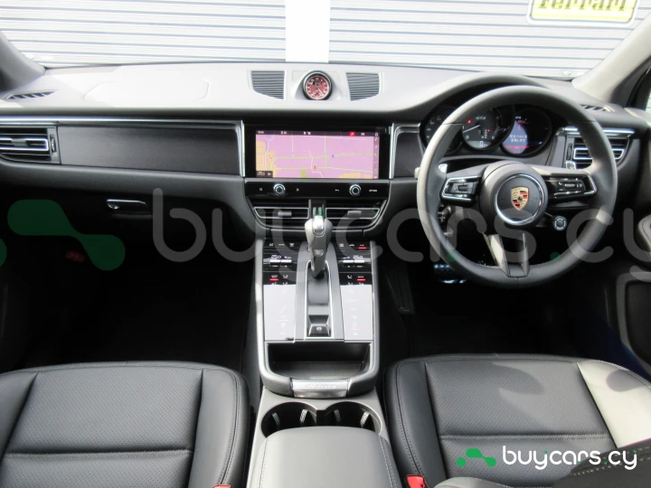 Porsche Macan Черный