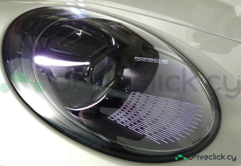 Porsche 911 White