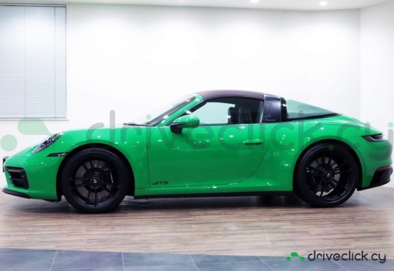 Porsche 911 Green
