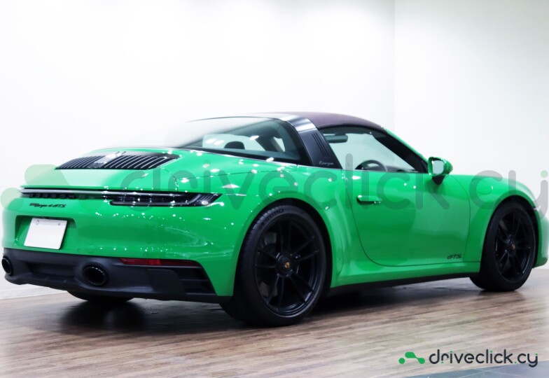 Porsche 911 Green