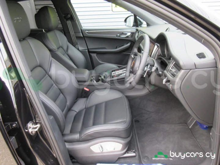 Porsche Macan Черный