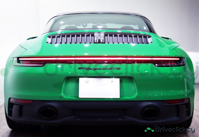 Porsche 911 Green