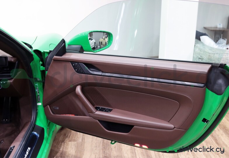 Porsche 911 Green