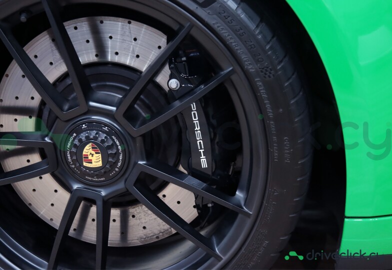 Porsche 911 Green