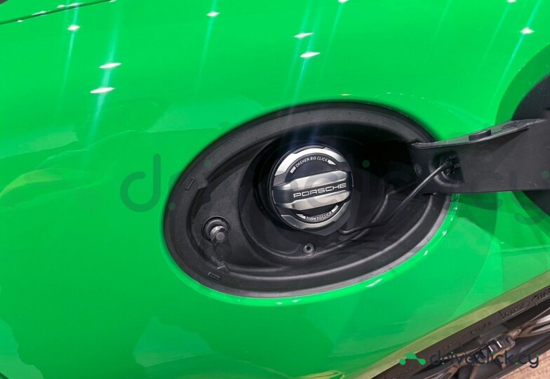 Porsche 911 Green