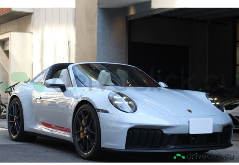 Porsche 911 White