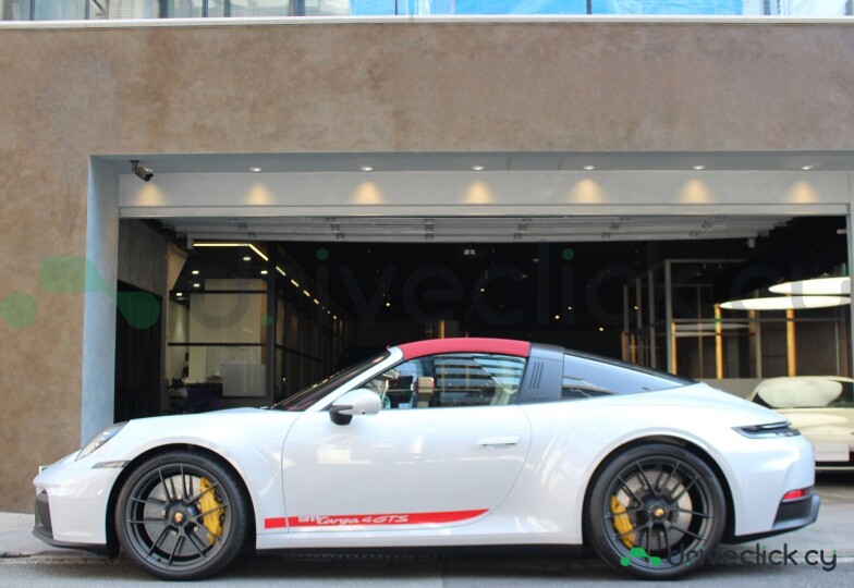 Porsche 911 White