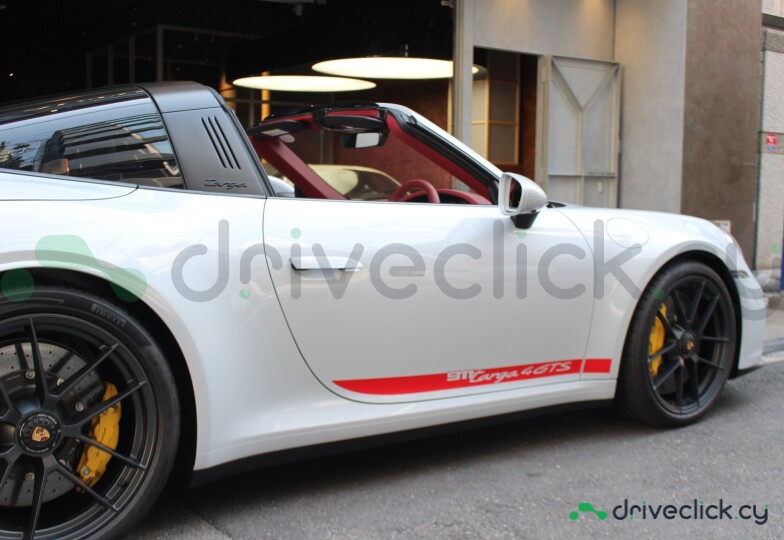 Porsche 911 White