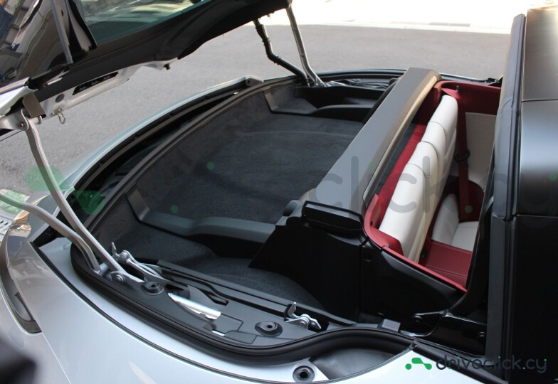 Porsche 911 White