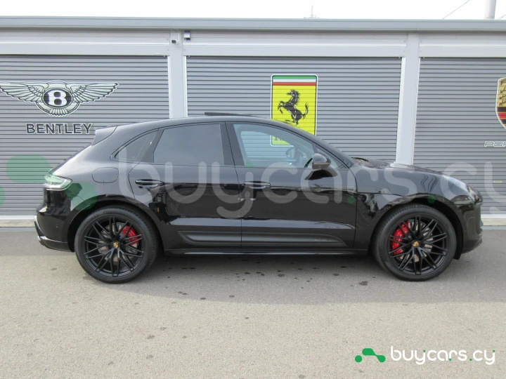 Porsche Macan Черный