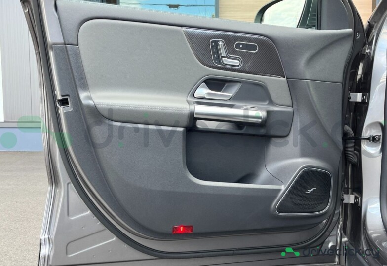Mercedes GLA-class Grey