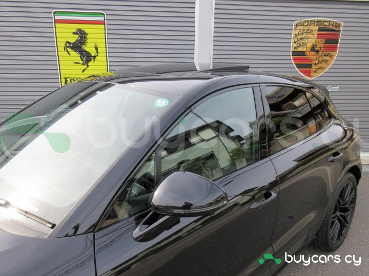 Porsche Macan Черный