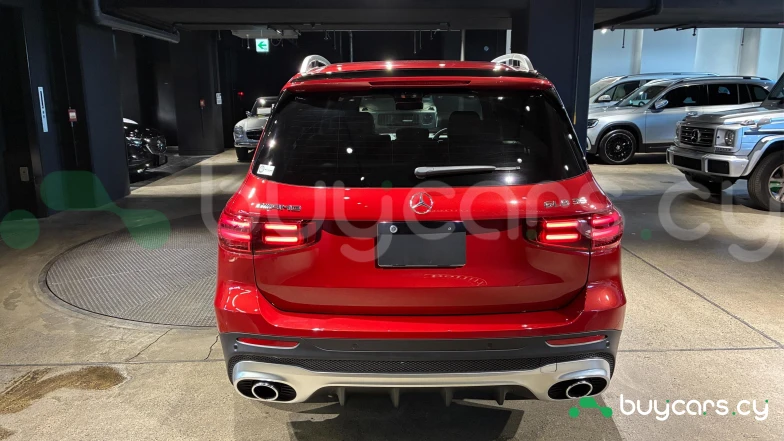 Mercedes GLB-class Red