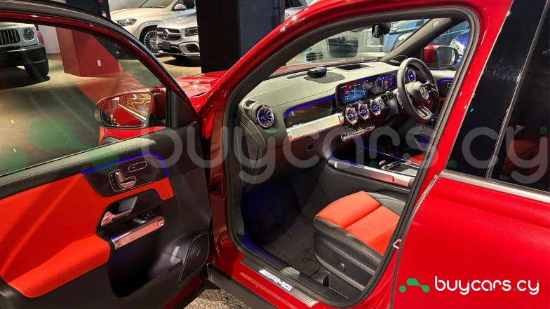 Mercedes GLB-class Red